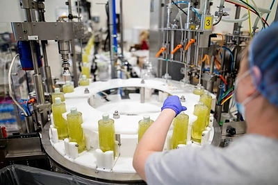 Garsaus romano įkvėpta kosmetikos linija jau trisdešimt metų skinasi kelią į vartotojų širdis