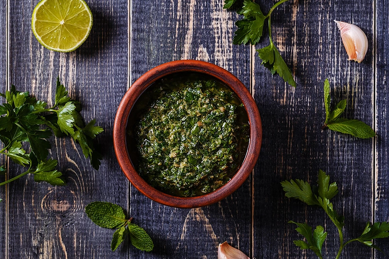 Ančiuvių padažas su žolelėmis