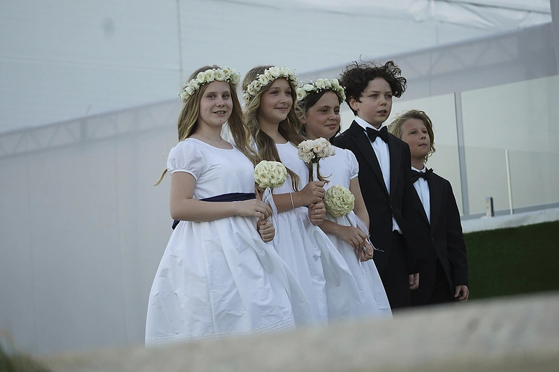 Harper Beckham (viduryje) per brolio vestuves