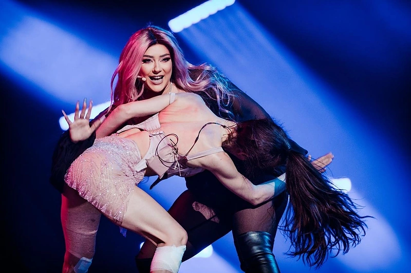 Albanijos atstovė „Eurovizijoje“ Ronela / EBU / NATHAN REINDS nuotr.