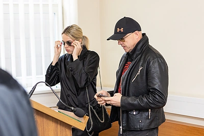 Ramūnas Rudokas ir Justina Rudokė teisme / P.Peleckio BNS nuotr.