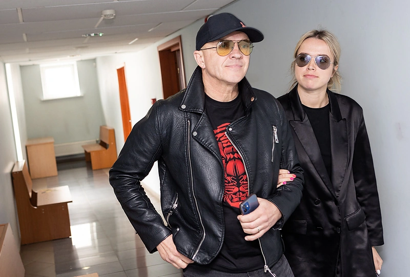 Ramūnas Rudokas ir Justina Rudokė teisme / P.Peleckio BNS nuotr.