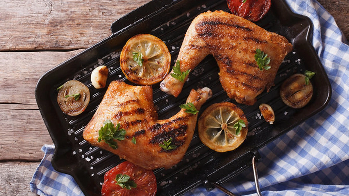 Grilyje kepta vištiena / 123RF.com nuotr.