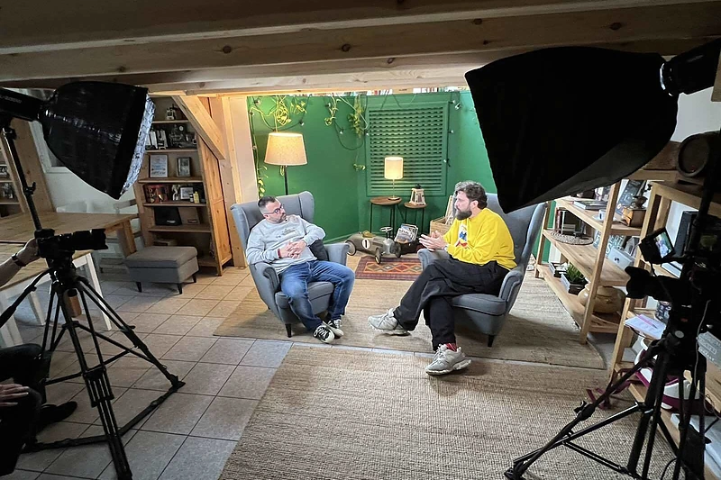 Tinklalaidė „Kamantinėjimai. Apie kūrėjus ir veikėjus“