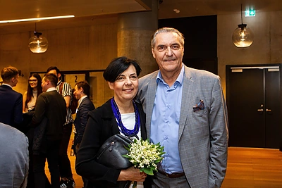 A.Kaušpėdas priglaudė ukrainiečių senjorų šeimą: apžiūrėdami Lietuvą stebėjosi mūsų tvoromis