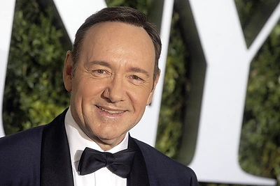 „Kortų namelio“ žvaigždė Kevinas Spacey kaltinamas seksualine prievarta prieš tris vyrus