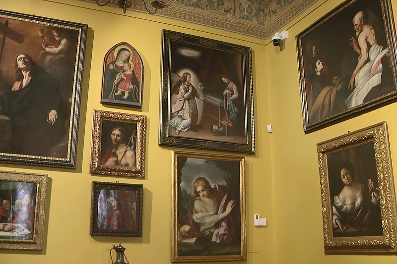 Pranas Kiznis Valdovų rūmams padovanojo vertingą 23 paveikslų kolekciją / Stop kadras