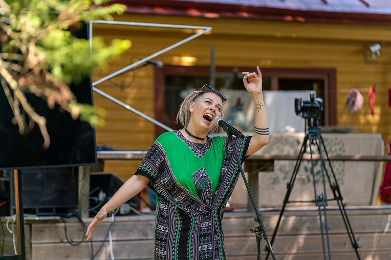 Gediminas Zujus pakvietė į nuosavo namo kiemą / Dariaus Petrulio nuotr.