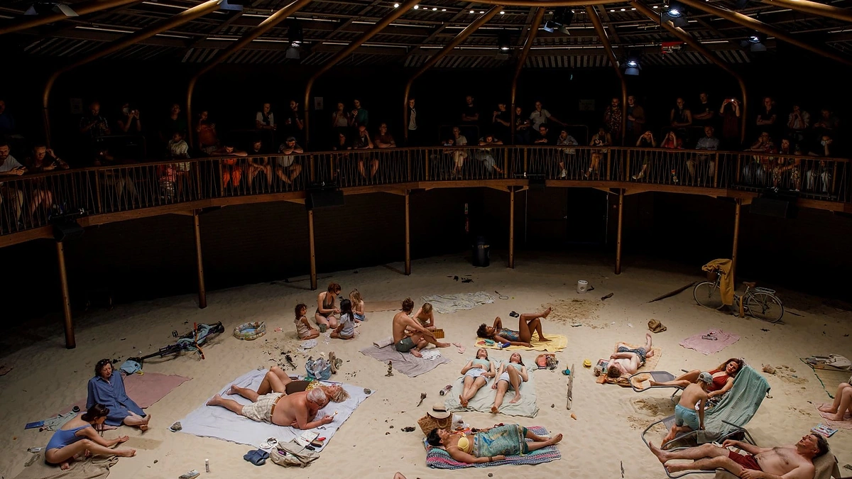 Opera-performansas „Saulė ir jūra“ Albany teatre Londone / Ellie Kurttz nuotr.