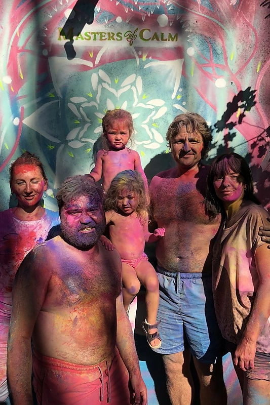 Rafailas Karpis su šeima ir bičiuliais stovykloje / Asmeninio albumo nuotr.