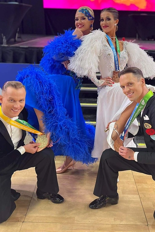 Auksas ir bronza JAV – Evaldas Sodeika ir Ieva Sodeikienė, Vaidotas Lacitis ir Veronika Golodneva Lacitienė / LSŠF nuotr.