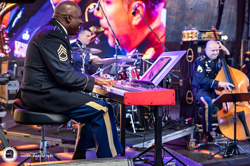 SHAPE International Band/ NATO Jazz Orchestra / Klaipėdos pilies džiazo festivalio organizatorių nuotr.