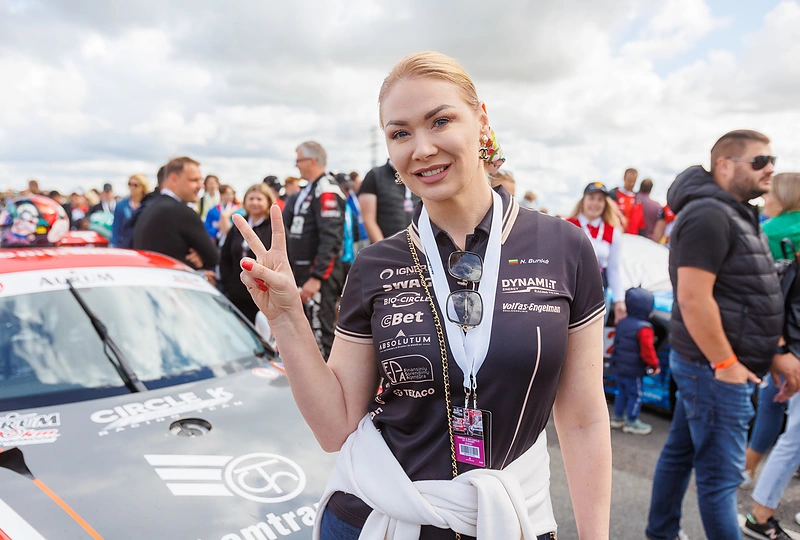 Žinomi žmonės Aurum 1006 km lenktynėse / Eriko Ovčarenko / BNS nuotr.
