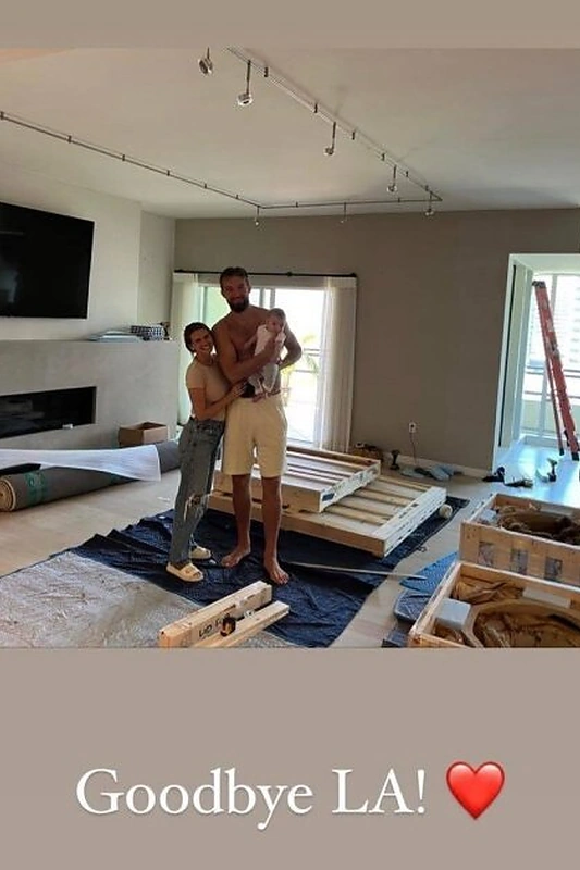Domantas Sabonis su šeima palieka Los Anželą / „Instagram“ nuotr.