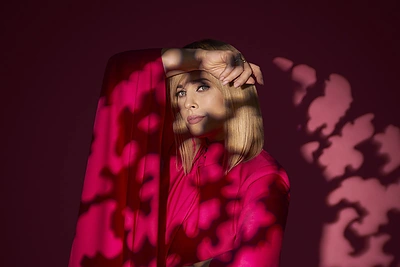 I.Jankauskaitė pristato dainą „Vasaros nebus“: „Skamba lyg būčiau nepatenkinta Palangos verslininkė“