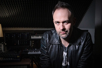 Muzikos prodiuseris P.Jasiūnas pristato dainą: vasariška, bet įkvėpta rudens