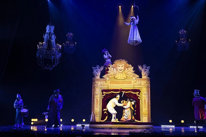 Indrė Kavaliauskaitė su vaikais lankėsi „Cirque du Soleil“ cirke Dubline / Gedmanto Kropio / BNS nuotr.