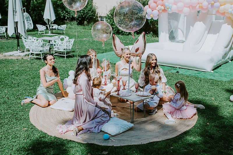 Gabijos Vyšniauskaitės-Šutavičienės dukros Olivijos krikštynos / Asmeninio albumo nuotr.