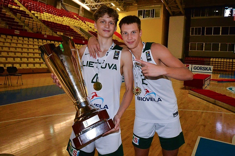 Nojus Indrušaitis ir Mantas Juzėnas / FIBA nuotr.
