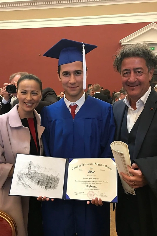 Asta Meschino su šeima / Asmeninio albumo nuotr.