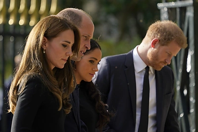 Princas Harry su Meghan Markle ir Velso princas Williamas su Velso princese Catherine apsilankė Vindzore / „Reuters“/„Scanpix“ nuotr.