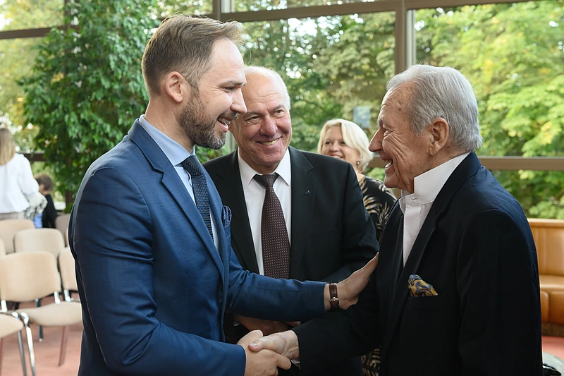 Eduardui Kaniavai suteiktas LNOBT garbės emerito vardas / Martyno Aleksos nuotr.