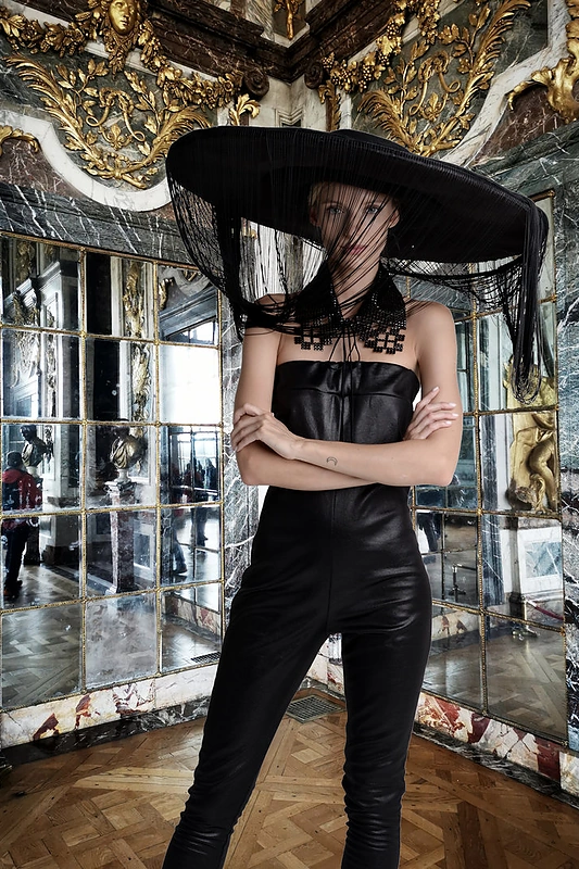 Lauros Dailidienės kolekcija „ The Clash of Ages“ / Asmeninio albumo nuotr.