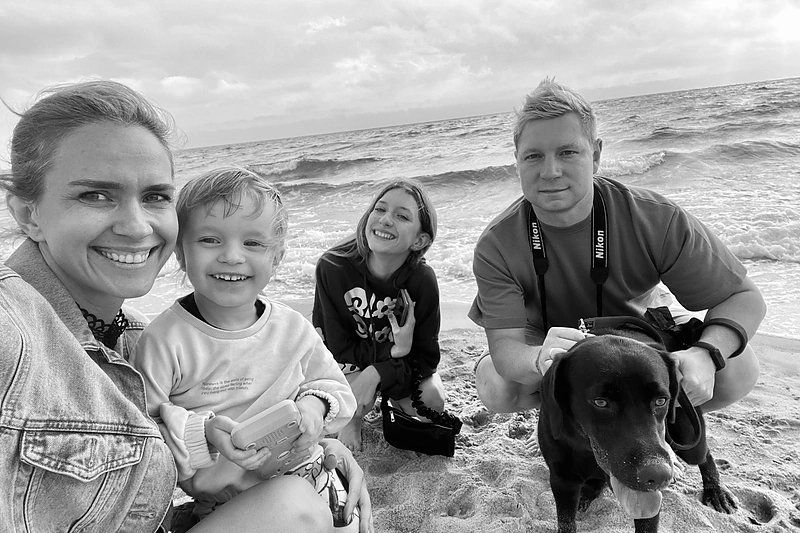 Gediminas Nadtočis-Natas su šeima / Asmeninio albumo nuotr.