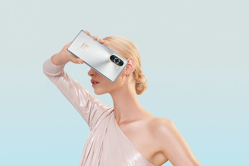 Svarbiausios išmaniųjų telefonų tendencijos: kuo šiandien gali nustebinti priekinė kamera?