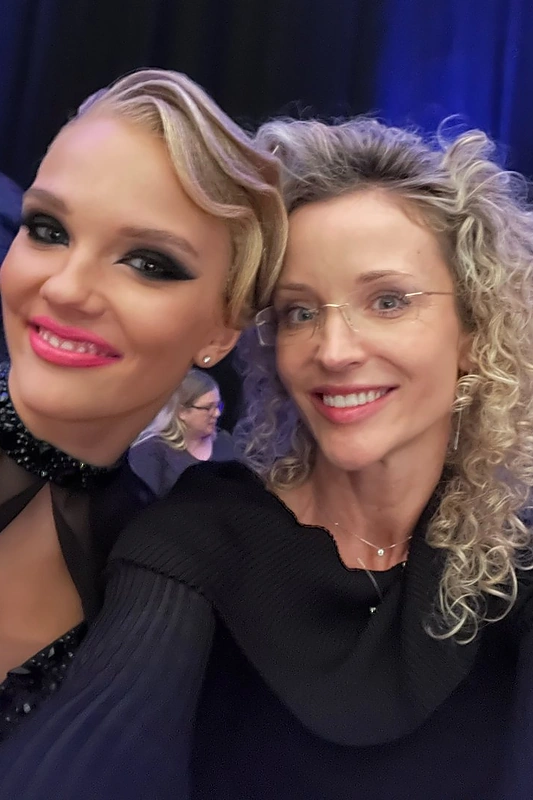 Edita Daniūtė-Gozzoli su dukra Evita šokių važybose Londone / Asmeninio albumo nuotr.