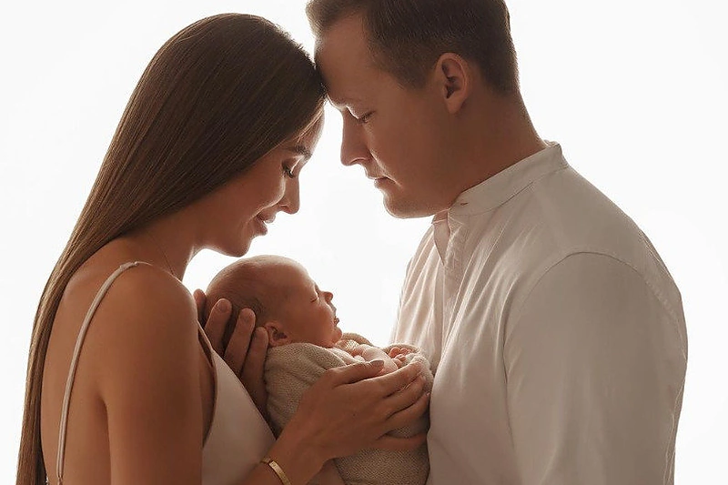 Viktorija Siegel-Suodaitė ir Laurynas Suodaitis su sūnumi Laurynu / Vabaliuko foto nuotr.