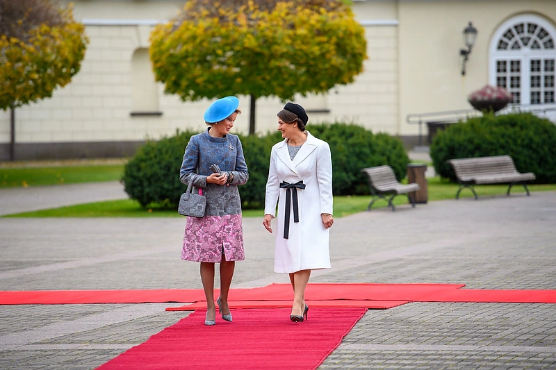 Diana Nausėdienė su Belgijos karaliene Matilda / Roberto Dačkaus / Prezidento kanceliarijos nuotr.