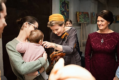 Diana Nausėdienė ir karalienė Mathilde lankėsi socialiniame restorane „Pirmas blynas“ / Eitvydo Kinaičio / Prezidento kanceliarijos nuotr.