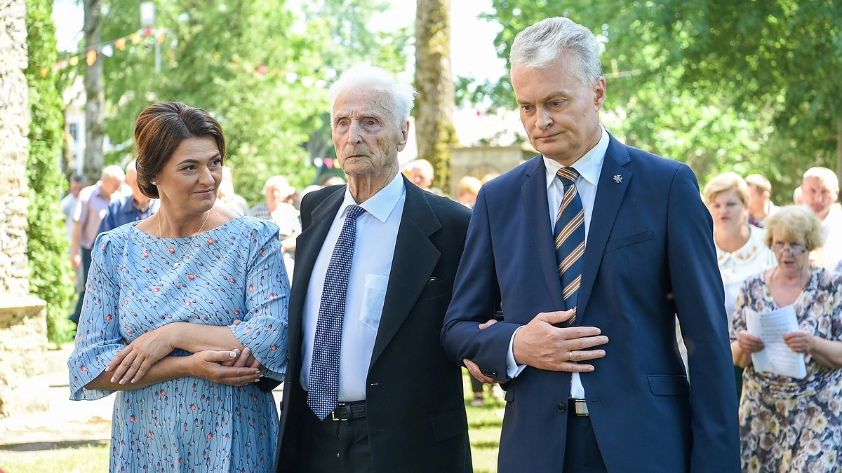 Gitanas Nausėda, Antanas Nausėda ir Diana Nausėdienė / Asmeninio albumo nuotr.