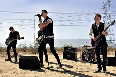 Grupė „Living dead stars“ / Asmeninio albumo nuotr.