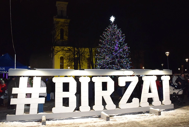 Biržų Kalėdų eglės įžiebimas / Biržų rajono savivaldybės nuotr.