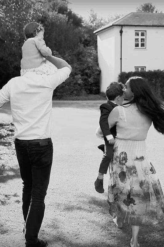 Princas Harry ir Meghan Markle su vaikais / Stopkadro nuotr.