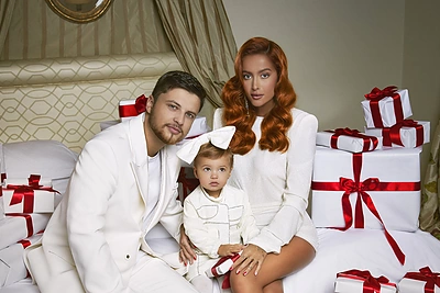 Karolina Meschino ir OG Version: „Nenorime praleisti savo dukros vaikystės“