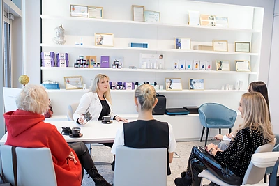 Žinomos moterys dalyvavo grožio popietėje / „Kasperinos“ nuotr.