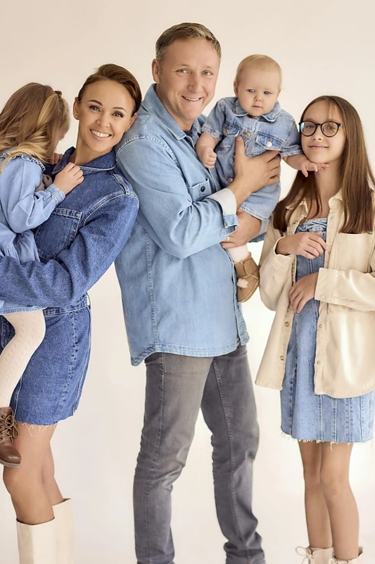 Rima Petrauskytė-Paulauskienė su vyru ir dukromis / Lauros Kazlauskienės nuotr.