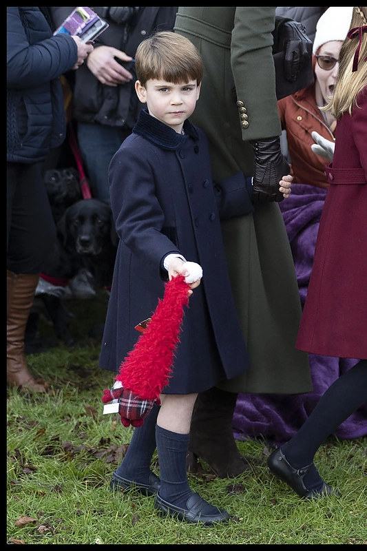 Britų karališkoji šeima eina į šventines pamaldas / „Scanpix“ nuotr.