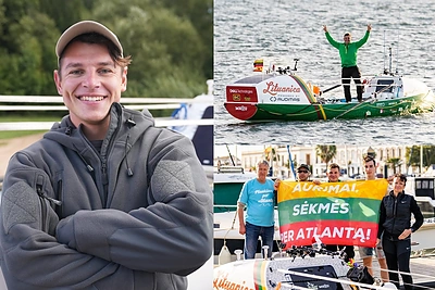 Keliautojas Aurimas pradėjo plaukti per Atlanto vandenyną vienviete irkline valtimi