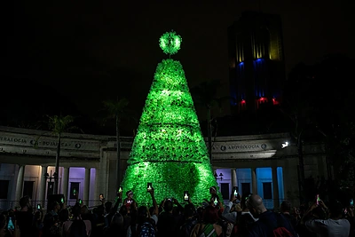 Karakaso Kalėdų eglė / AFP/„Scanpix“ nuotr.