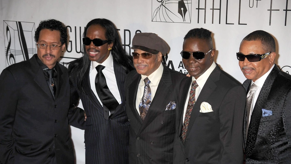 Fredas White'as, Verdine'as White'as, Alas McKay'us, Philipas Bailey'us ir Ralphas Johnsonas / Vida Press nuotr.