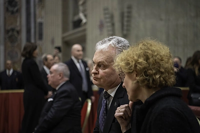 Gitanas Nausėda dalyvavo Popiežiaus emerito Benedikto XVI atsisveikinimo ceremonijoje / Lietuvos Respublikos Prezidento kanceliarijos / Roberto Dačkaus nuotr.