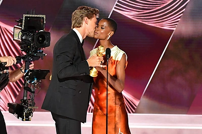 Austinas Butleris, Letitia Wright, „Auksinių gaublių“ akimirka / „Scanpix“ nuotr.