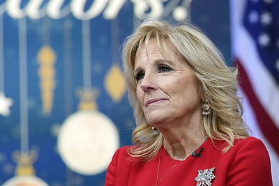 Jill Biden sėkmingai pašalinti du vėžiniai dariniai: atskleidė, kaip jaučiasi po operacijos
