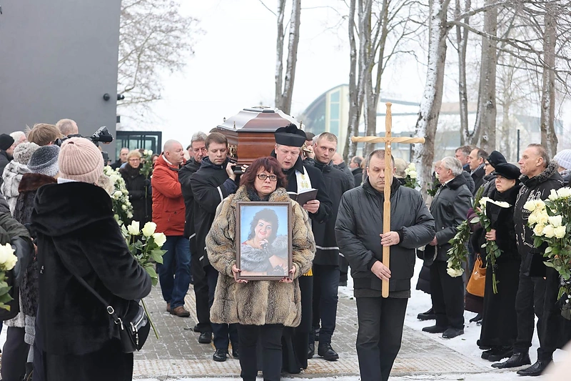 Vitalijos Katunskytės laidotuvės / Eriko Ovčarenko / BNS nuotr.