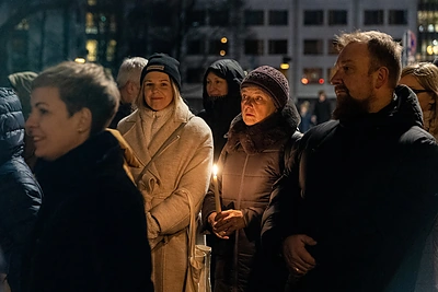 Palaikymo akcijos performansas prie LNOBT “Gedulo mėnuo. Pirma diena” / Pauliaus Peleckio / BNS nuotr.