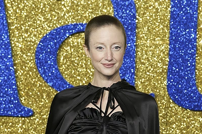 Andrea Riseborough: kodėl kilo skandalas dėl jos „Oskaro“ nominacijos?